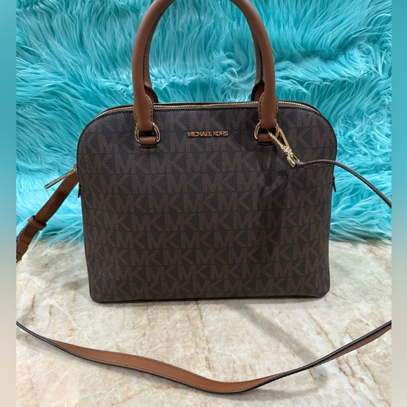 Michael Kors Cindy Large Dome Satchel Brown MK Signature Logo Luggage - Picture 1 of 13